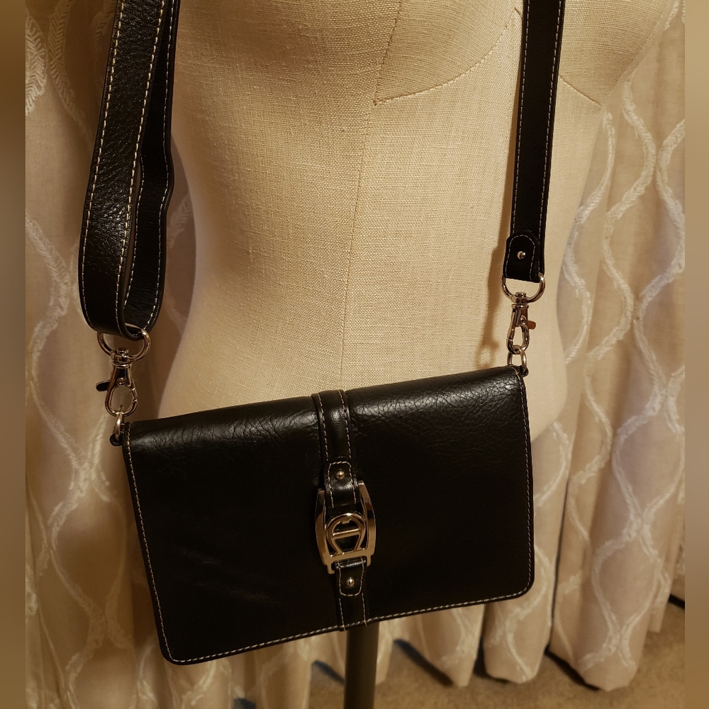 Etienne Aigner vintage Leather wallet in black